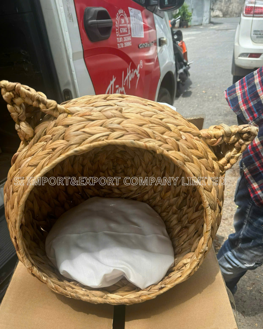 Pet House Made Of Water Hyacinth